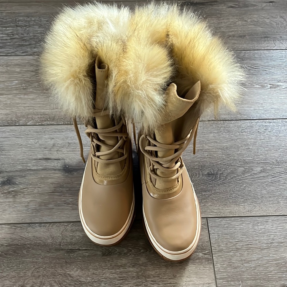 New Joan of Arctic Sorel Boots
